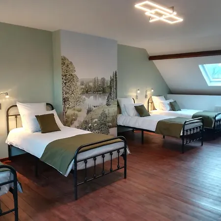 Hébergement de vacances Elégante Maison Des Années 30 De 180m2 *
