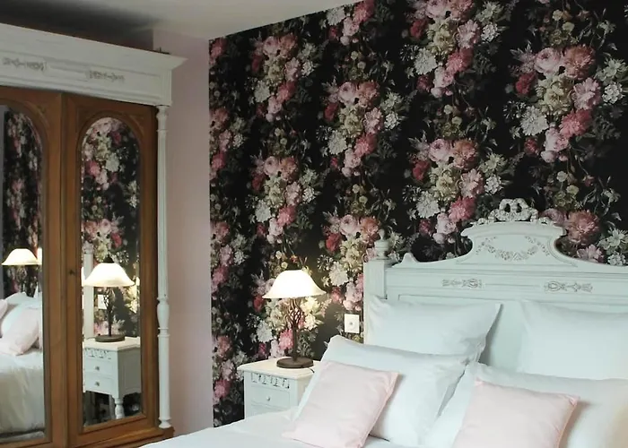 Elégante Maison Des Années 30 De 180m2 * Méaulte